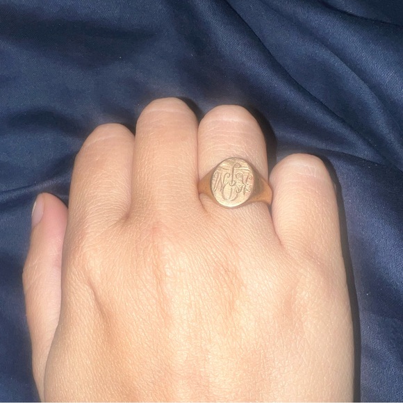 10k gold ring engraved kPm - Picture 3 of 5